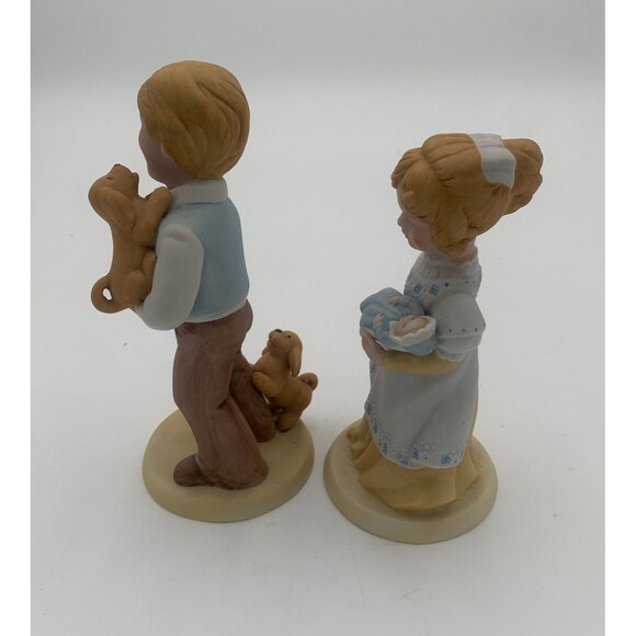 Best Friends & A Mother’s Love, Avon Porcelain Figurines - 1982 - Picture 2 of 7